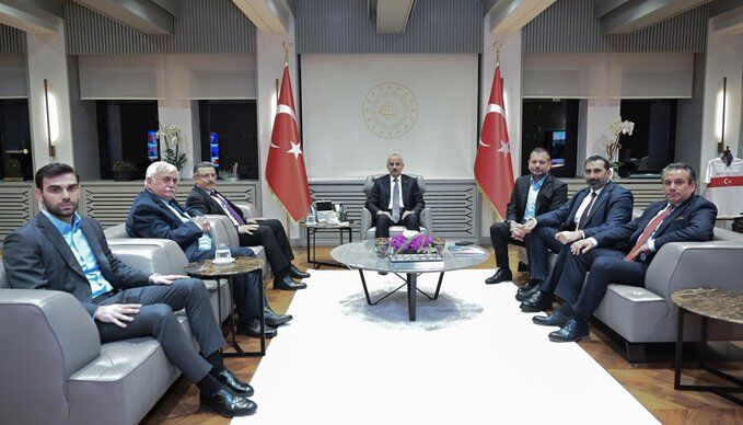 H H G U Yjp W Q A Eu 7 S