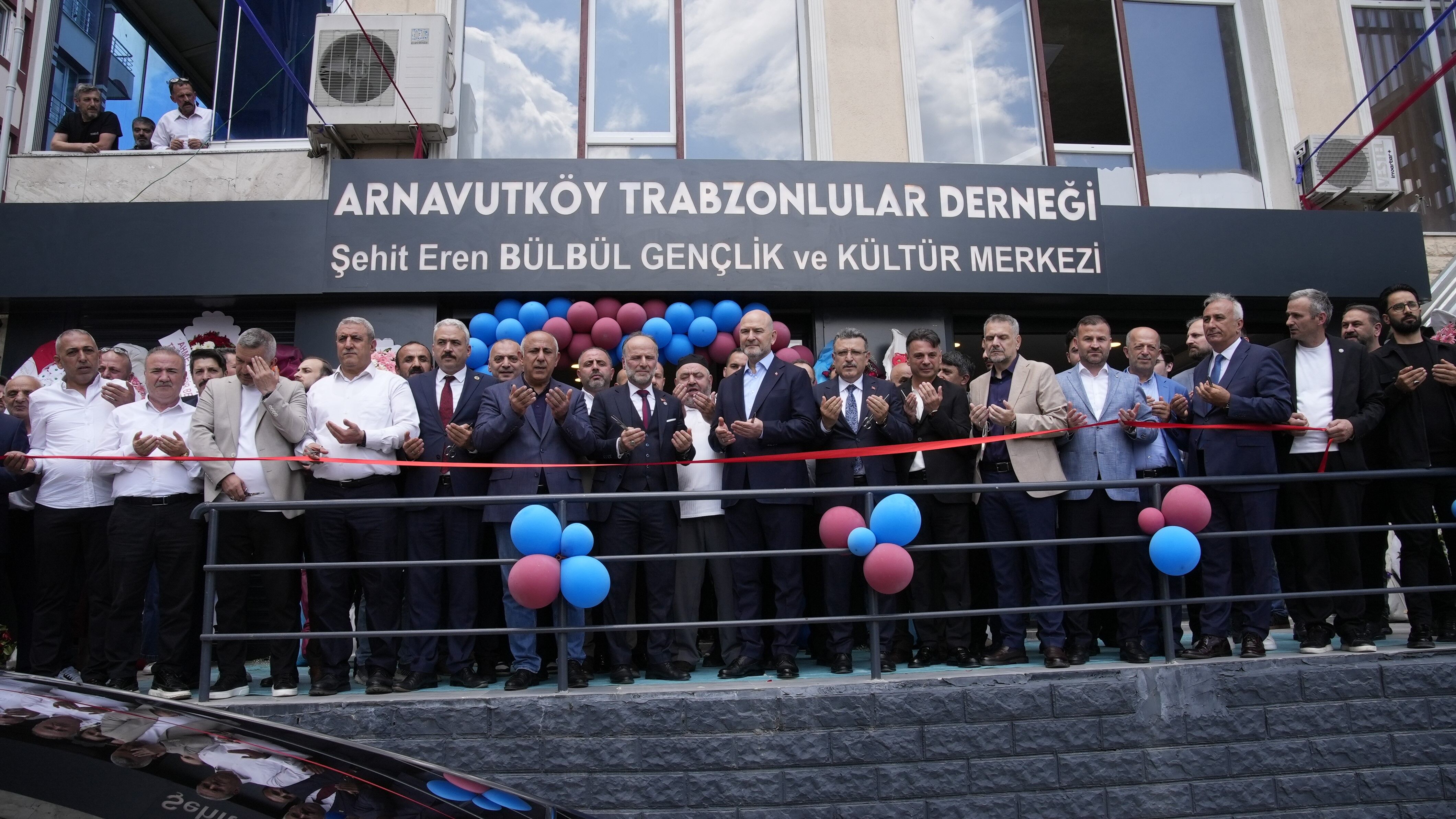 A W725481 01