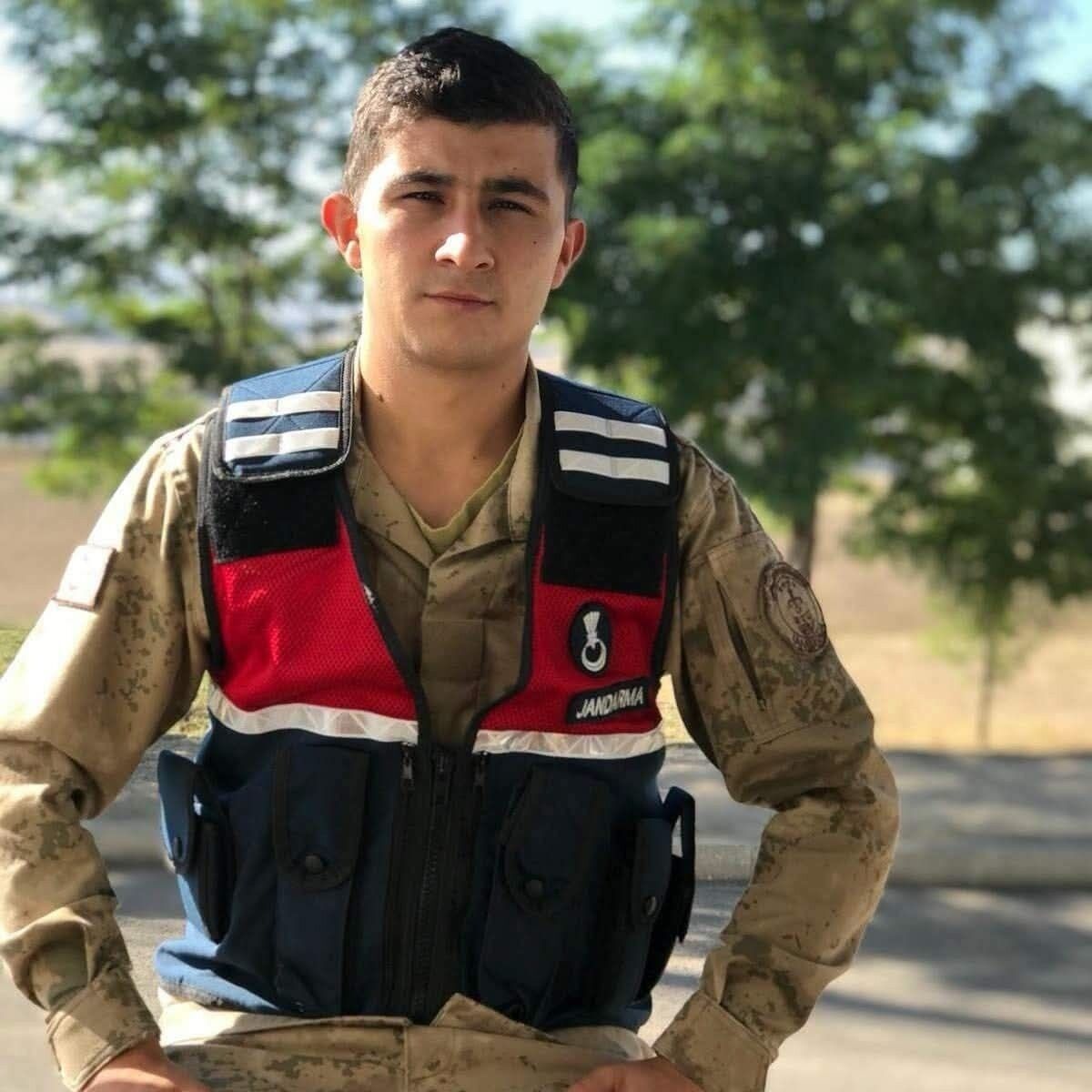 🇹🇷 Uzman Çavuştan Aci Haber... Henüz 4 Aylik Evli̇ydi̇rizede Görev Yapan 32 Yaşındaki Uzman Çav