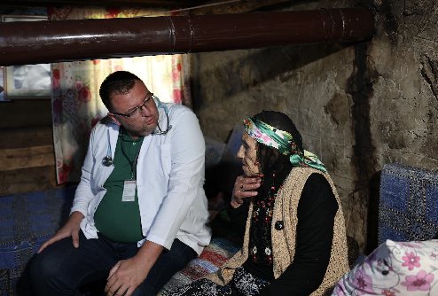 109 yaşındaki Sabriye Gündoğdu’ya yayla evinde muayene