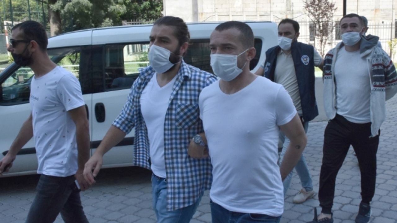 Samsun'da belediye önündeki silahlı saldırıyla ilgili 2 şüpheli tutuklandı
