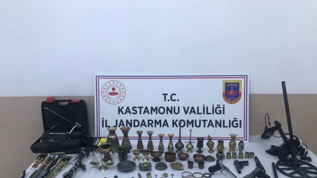 Kastamonu'da ev ve iş yerinde tarihi eserler bulunan kişi gözaltına alındı
