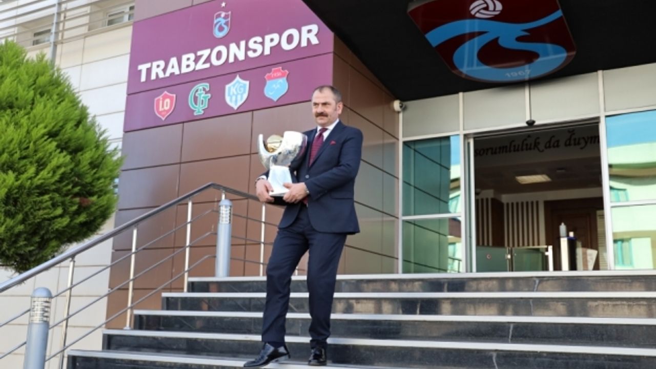 TFF Süper Kupa, Trabzonspor Şamil Ekinci Müzesi'ndeki yerini aldı