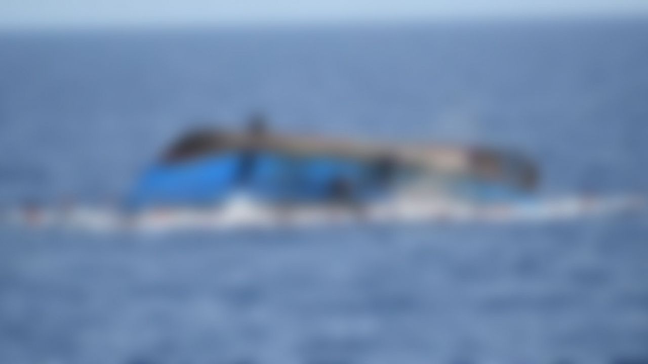 SON DAKİKA! Yemen açıklarında göçmen teknesi alabora oldu! En az 300 can kaybı var