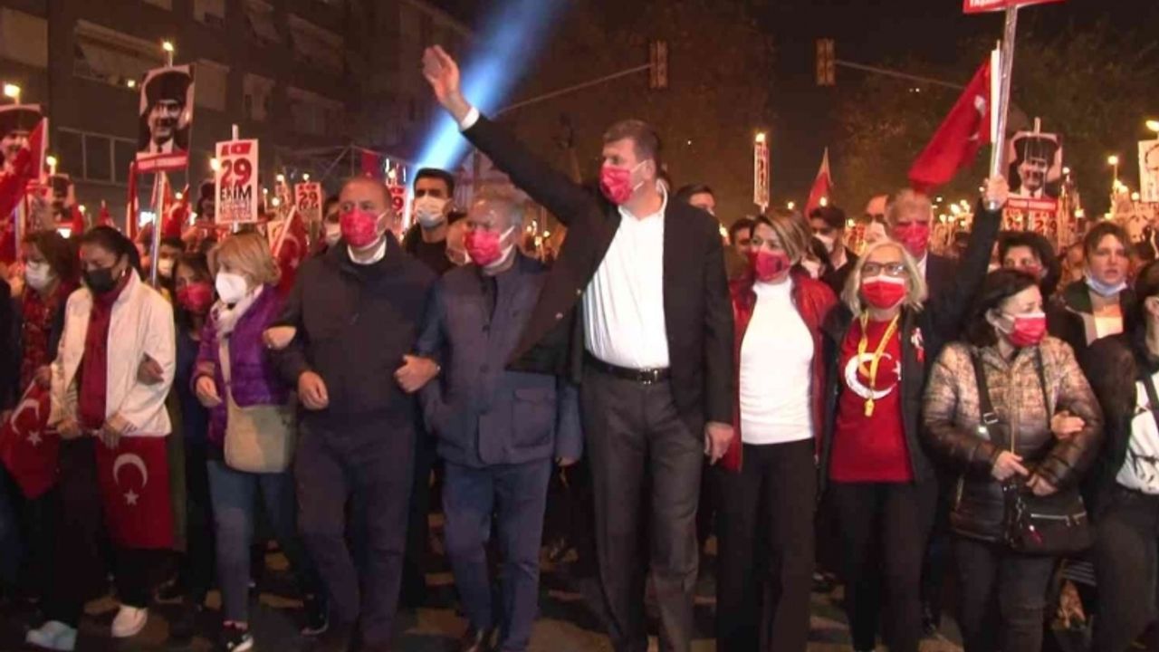 29 Ekim Cumhuriyet Bayramı Kadıköy’de coşkuyla kutlandı