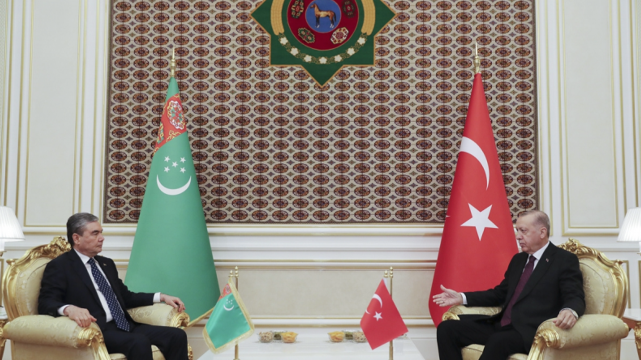 Cumhurbaşkanı Erdoğan Türkmenistan'da İkili anlaşmalar imzalandı