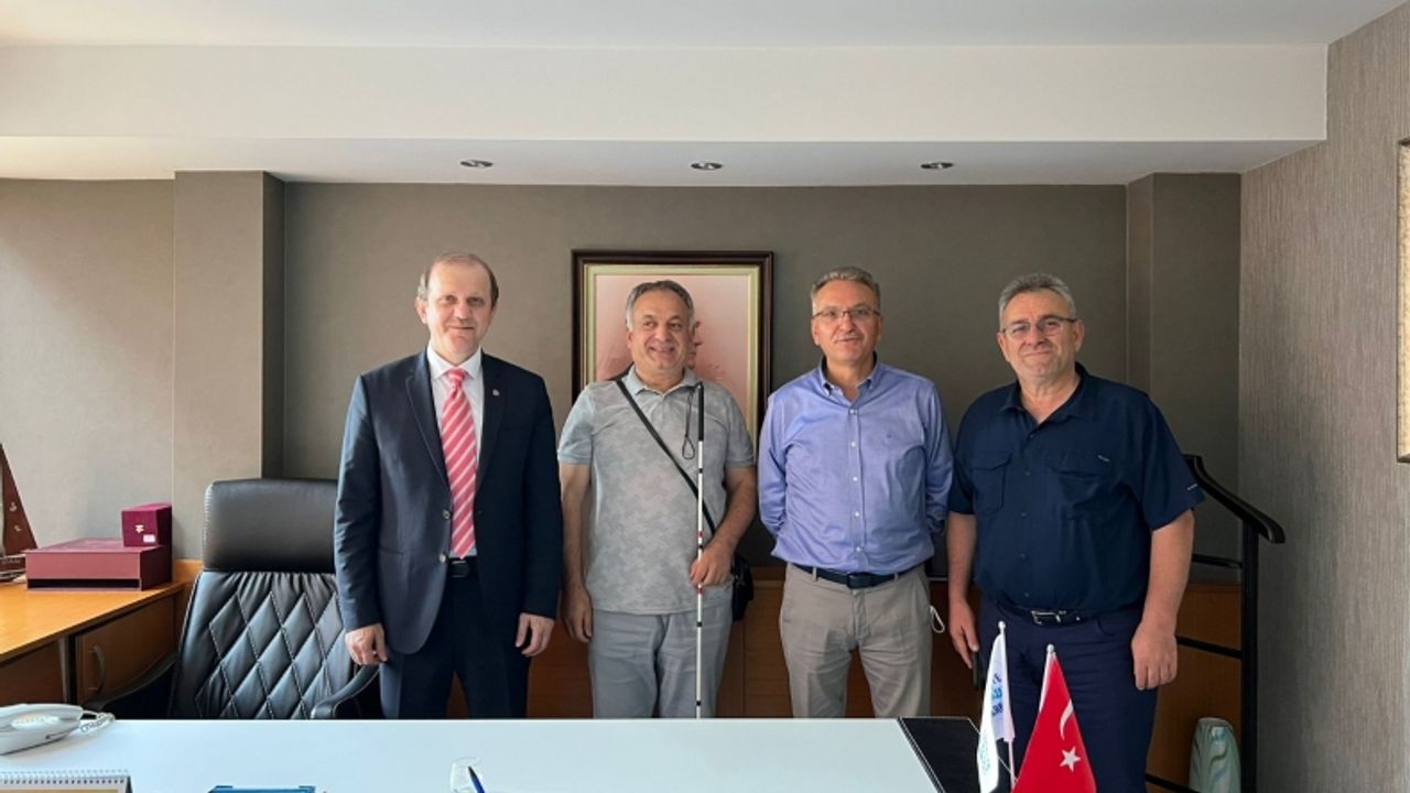 KTÜ Rektörü Prof. Dr. Çuvalcı, Türkiye Beyazay Derneği Genel Başkanı’nı Ziyaret Etti