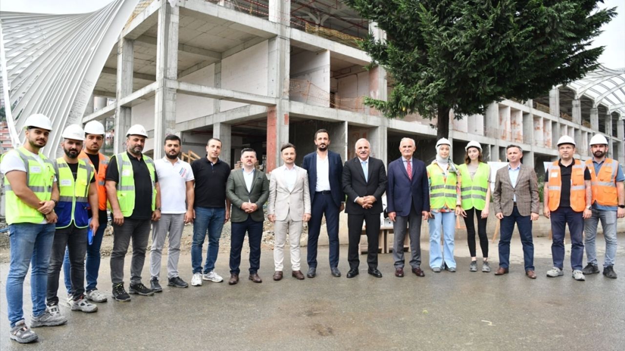AK Parti Yerel Yönetimler Başkan Yardımcısı Yılmaz, Trabzon'da temaslarda bulundu