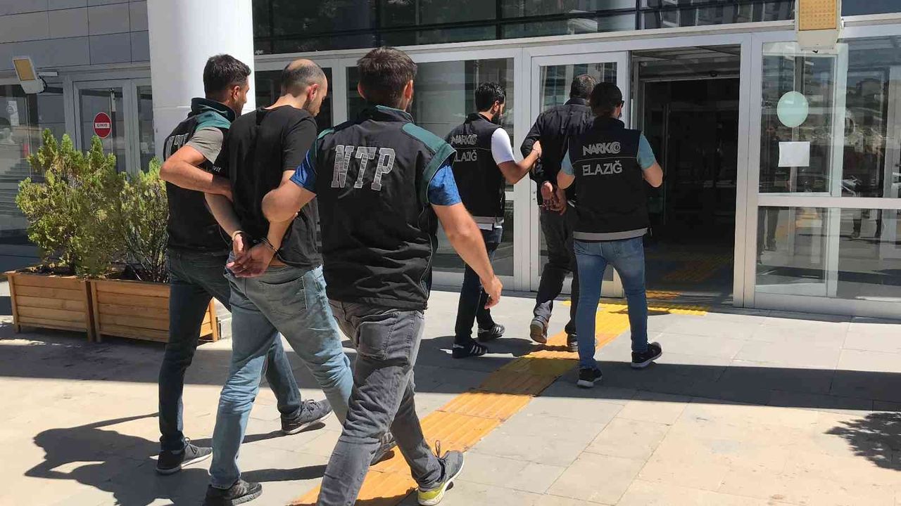 Elazığ’da uyuşturucu taciri 2 şüpheli tutuklandı