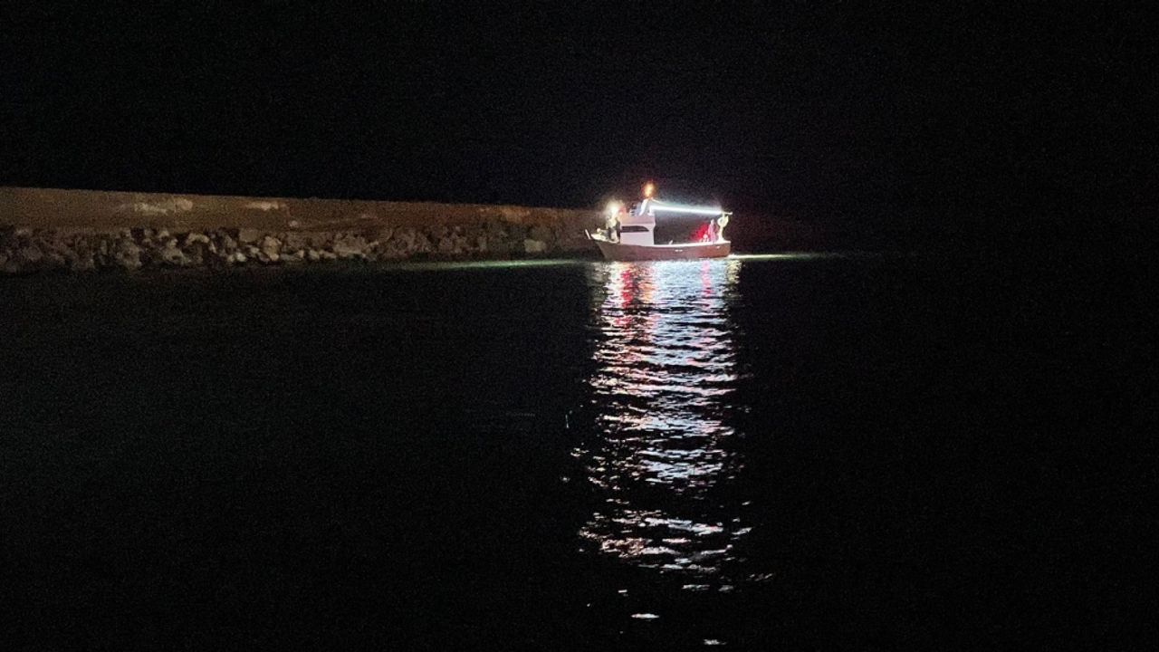 Kastamonu'da denizde kaybolan kişi aranıyor