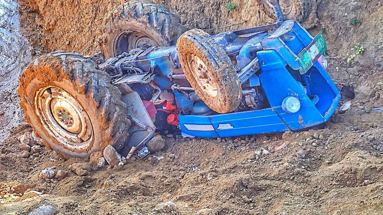 Kastamonu’da devrilen traktörün sürücüsü yaralandı