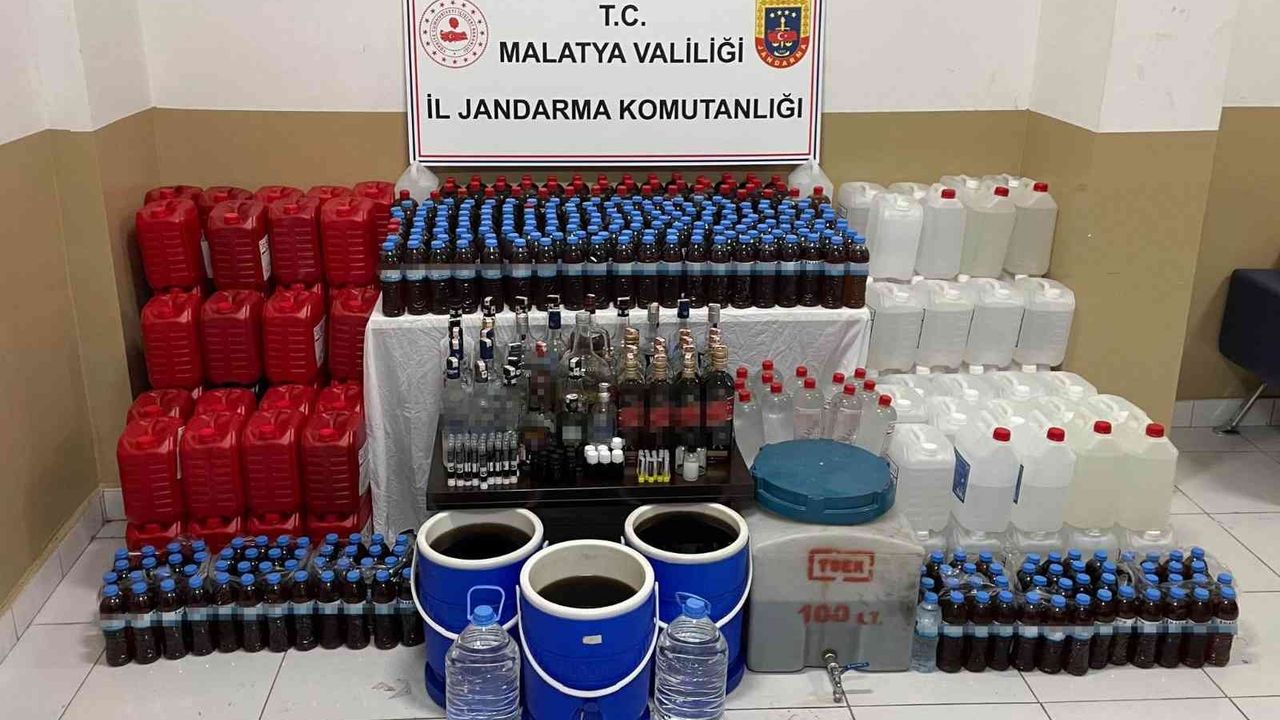 Malatya’da bin 100 litre kaçak alkol ele geçirildi