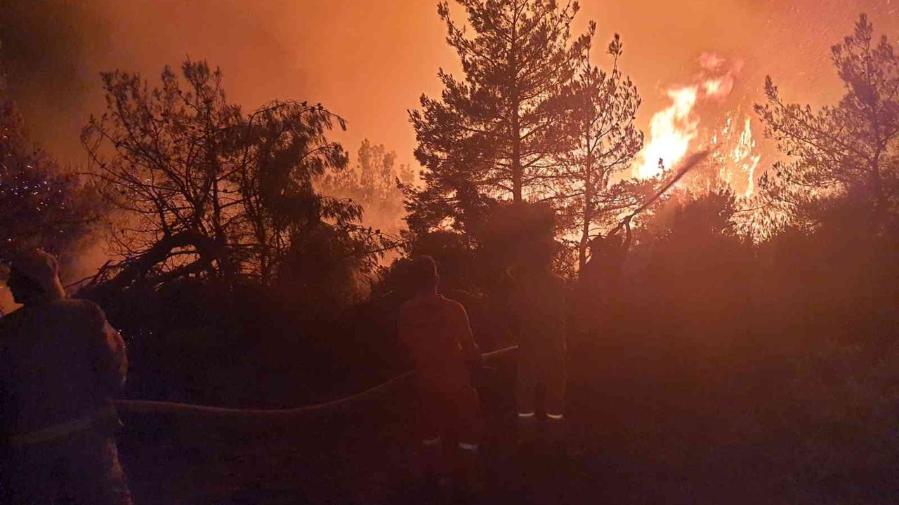 Soma’da orman yangını ile mücadeleye devam ediliyor