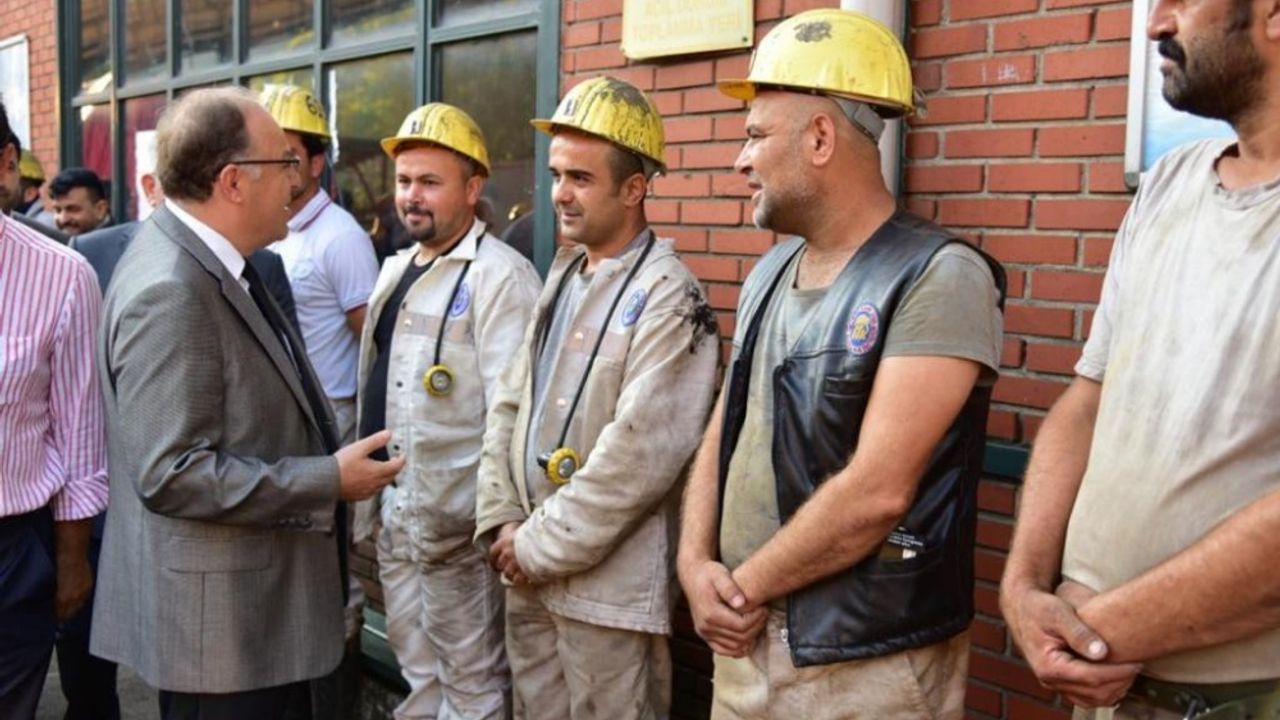 TTK Kozlu Müessesesinde yeni üretim panosu ve "Maden Şehitleri Anıtı" açıldı