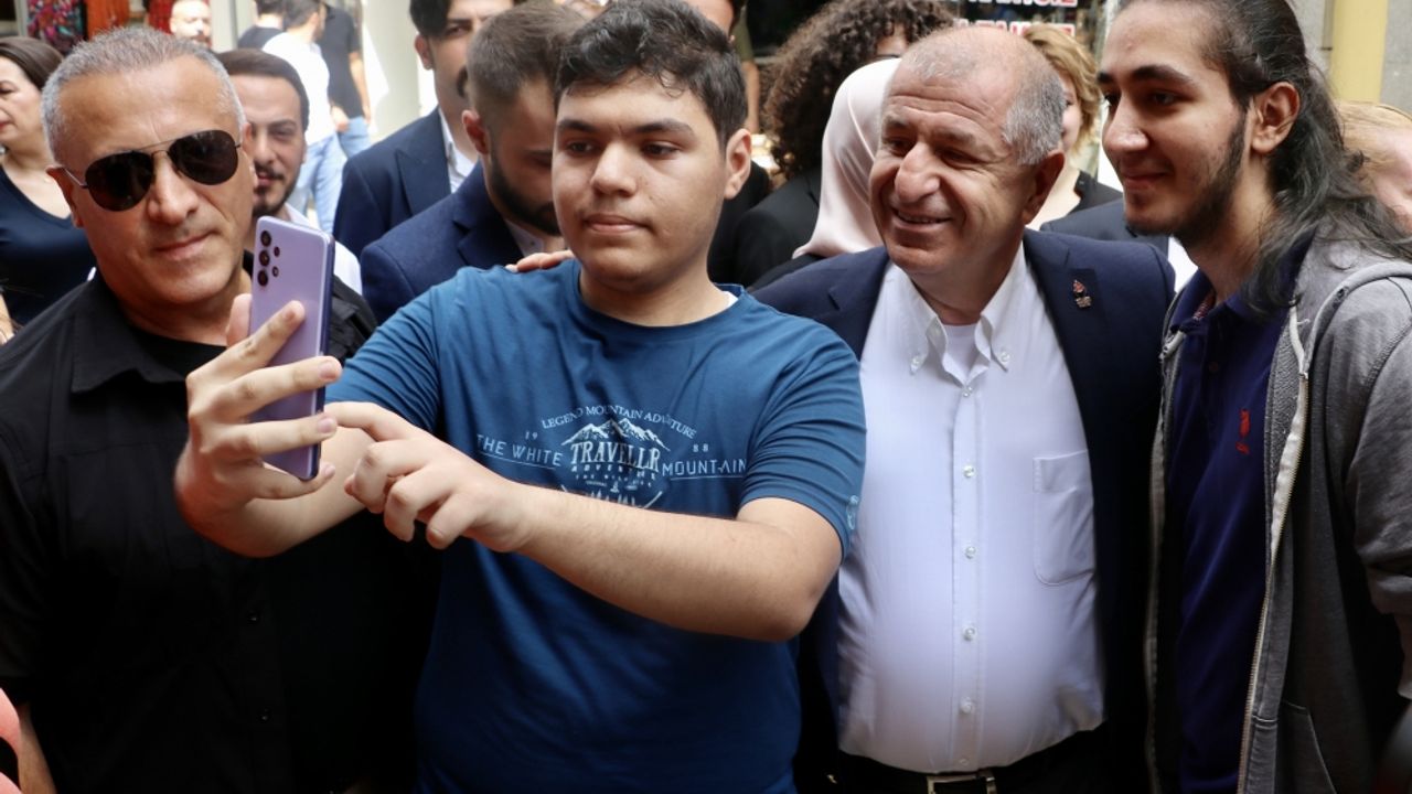 Zafer Partisi Genel Başkanı Özdağ, Trabzon'da ziyaretlerde bulundu
