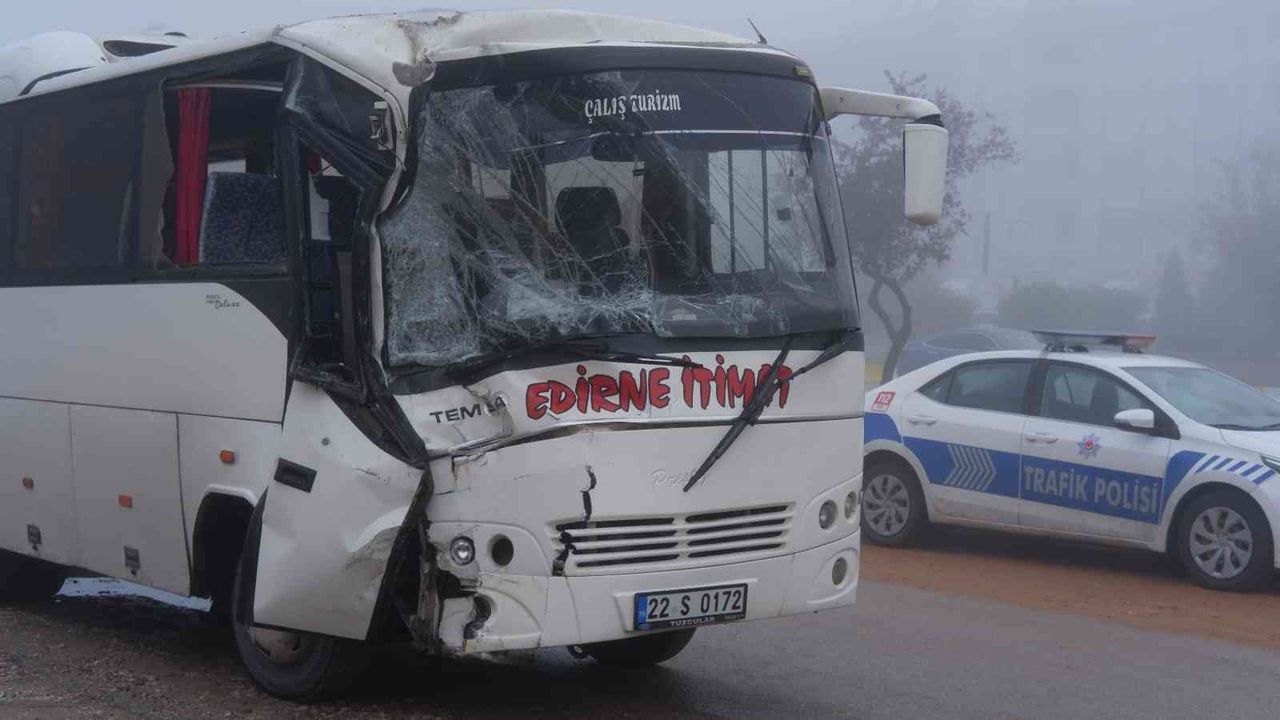 Edirne’de trafik kazası: 20 yaralı