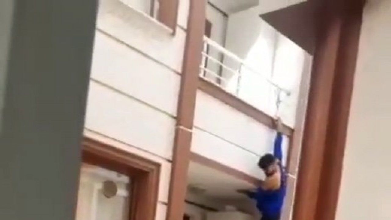 Evlenmek istediği kızın evini bastı, yakalanacağını anlayınca balkondan kaçtı
