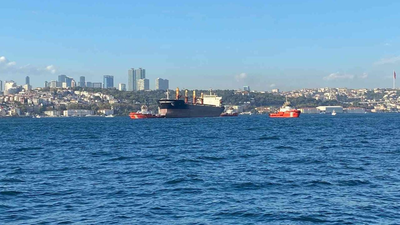 İstanbul Boğaz’ında gemi arızası