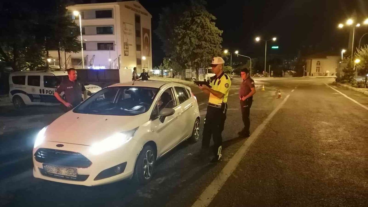 Malatya’da polis ekipleri trafik denetimi yaptı