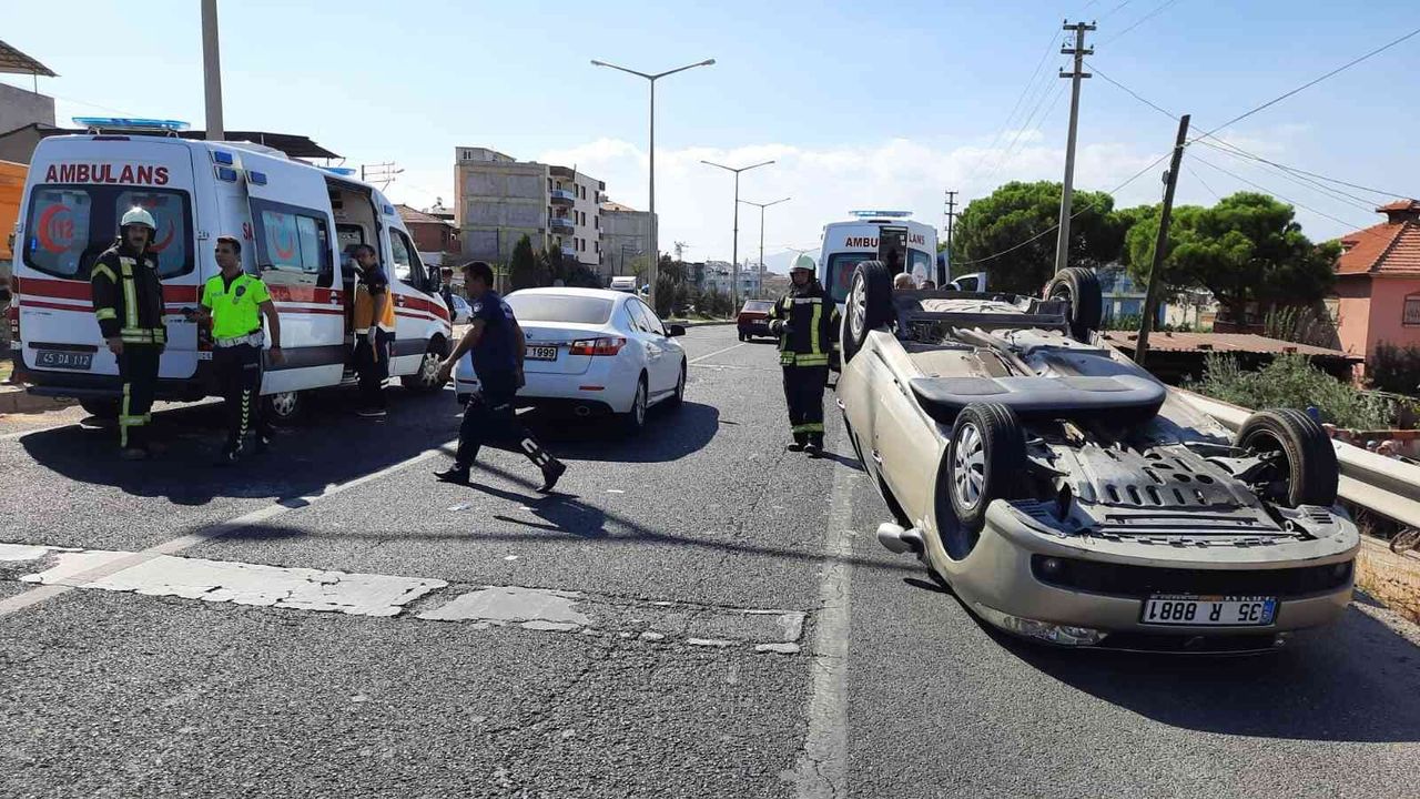 Turgutlu’da otomobil takla attı: 4 yaralı