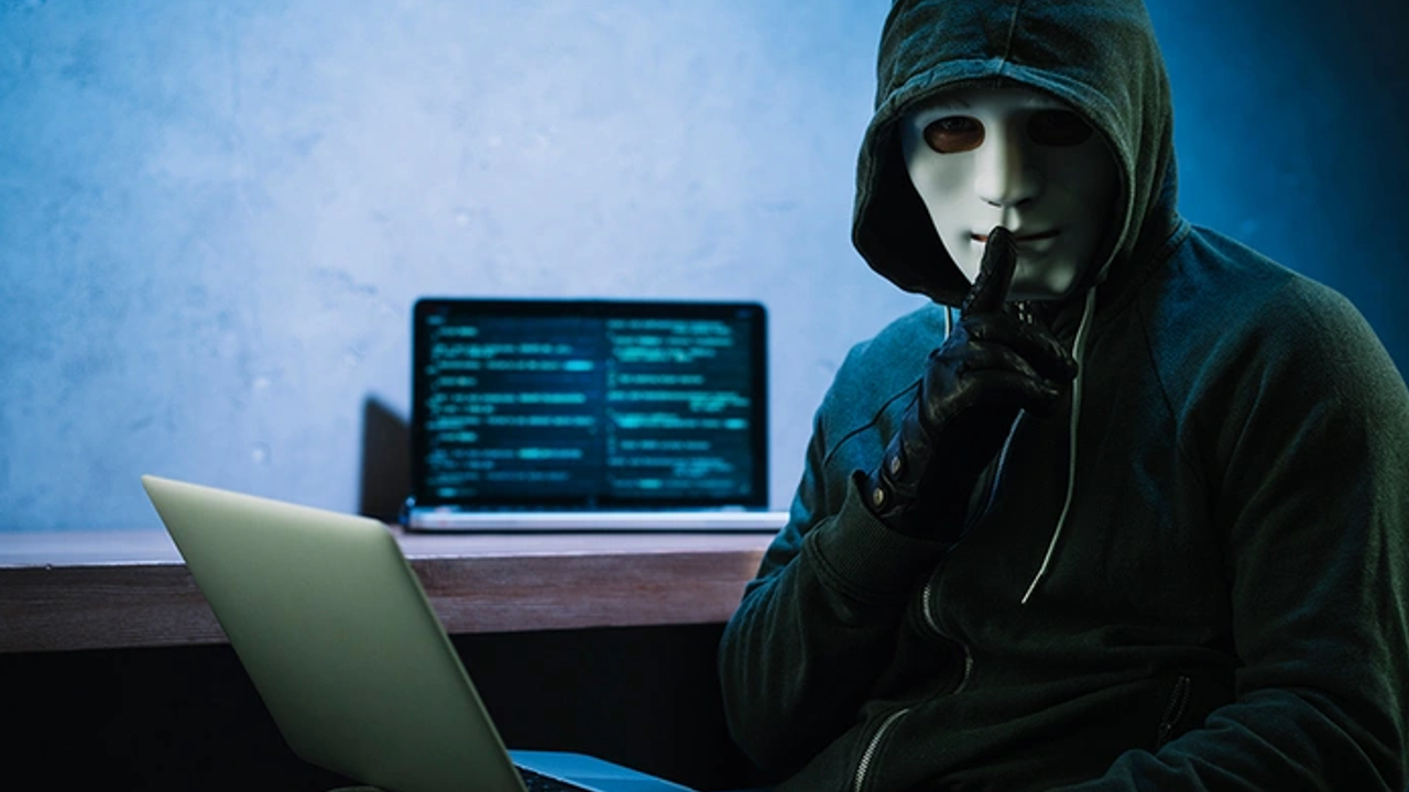 17 yaşındaki hacker üniversiteyi hackledi! 'YUBA' bu mesajı attı: Devletime zarar verecek...