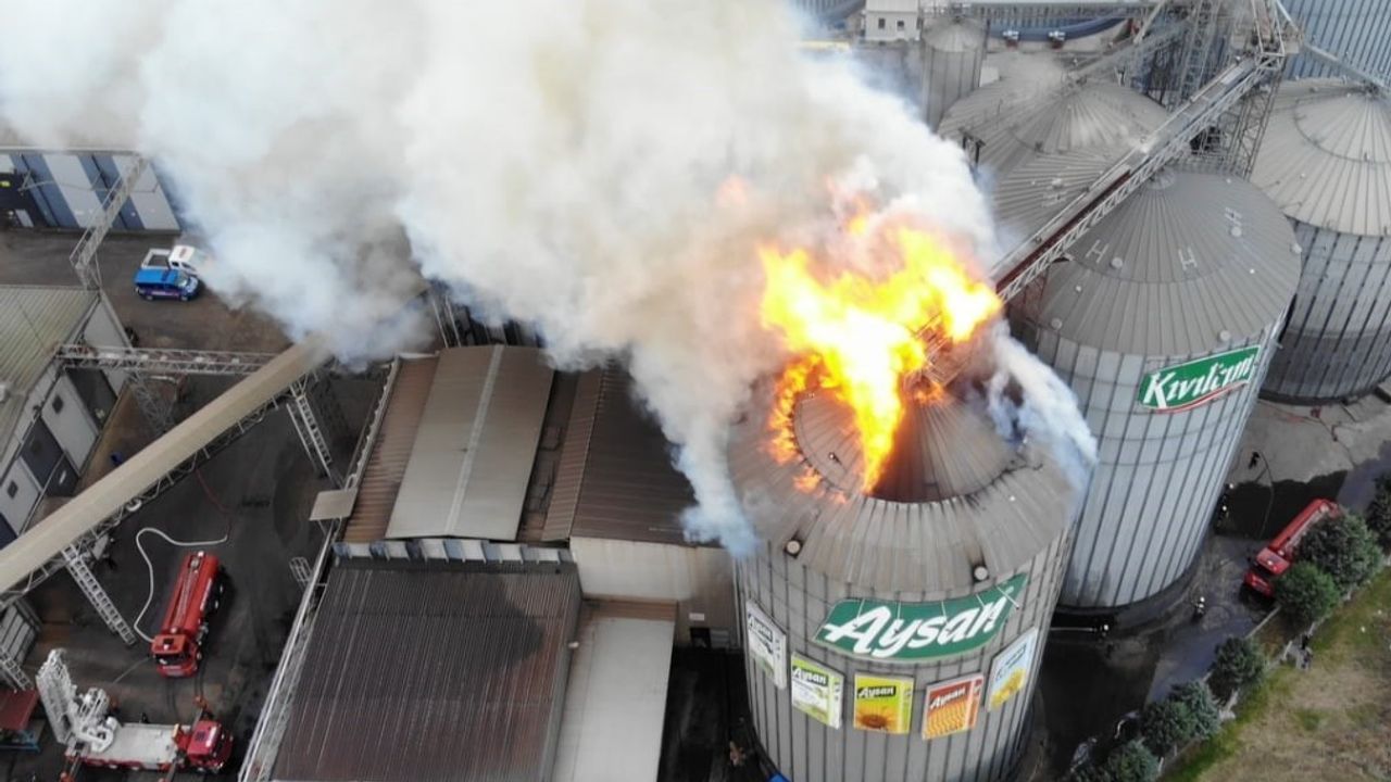 Edirne’de yağ fabrikasındaki yangın ürkütücü boyuta ulaştı
