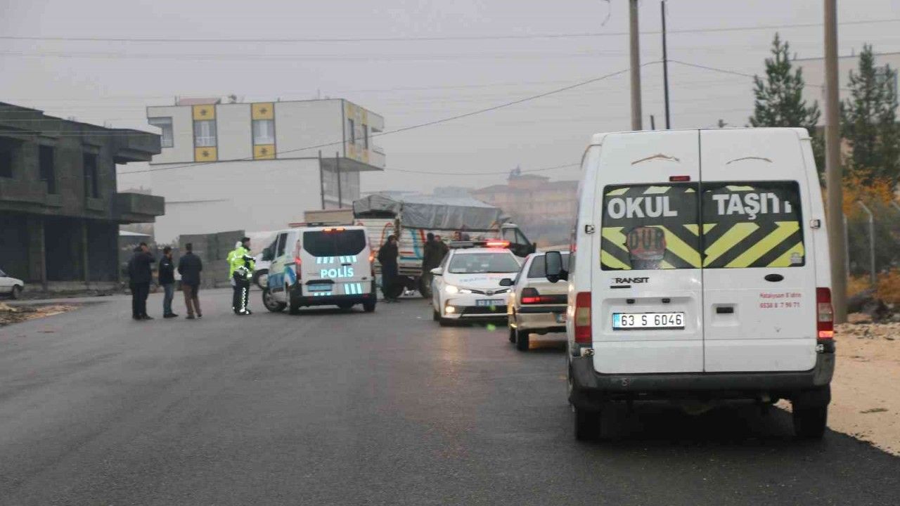 Siverek’te öğrenci servisinin de içinde bulunduğu zincirleme kaza: 13 yaralı