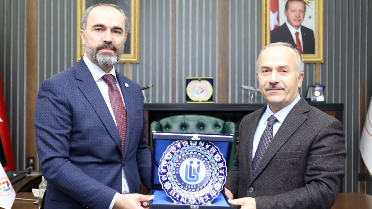 Bayburt Üniversitesi Rektörü Türkmen’den, Rektör Aşıkkutlu'ya ziyaret