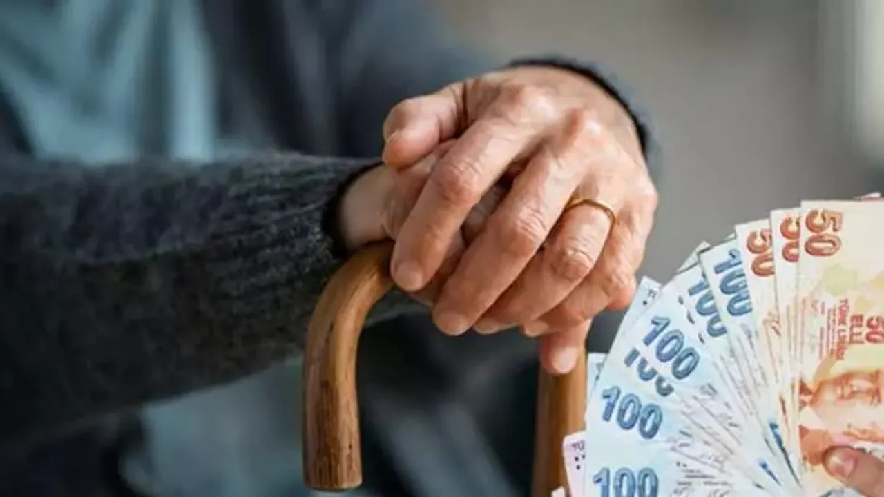 Emeklilere çifte zam geliyor! İkramiye ve maaşlar artacak