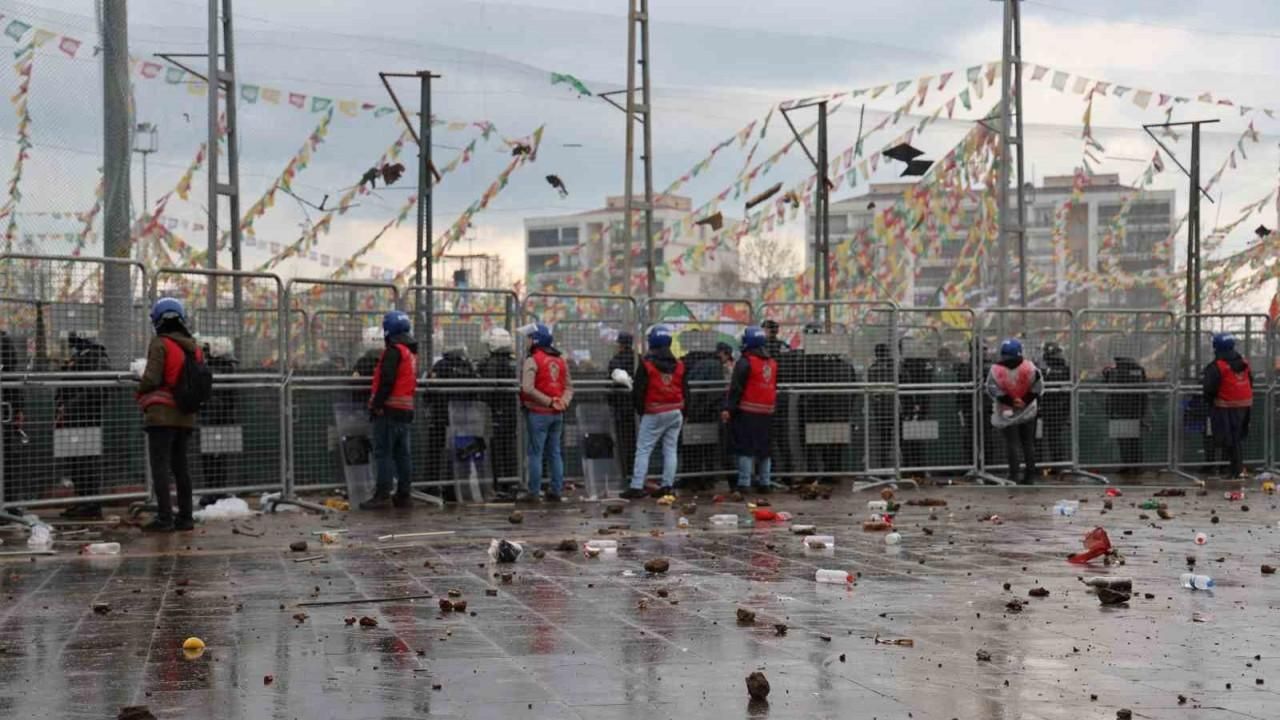 Diyarbakır’da Nevruz kutlamasında terör propagandasına 166 gözaltı