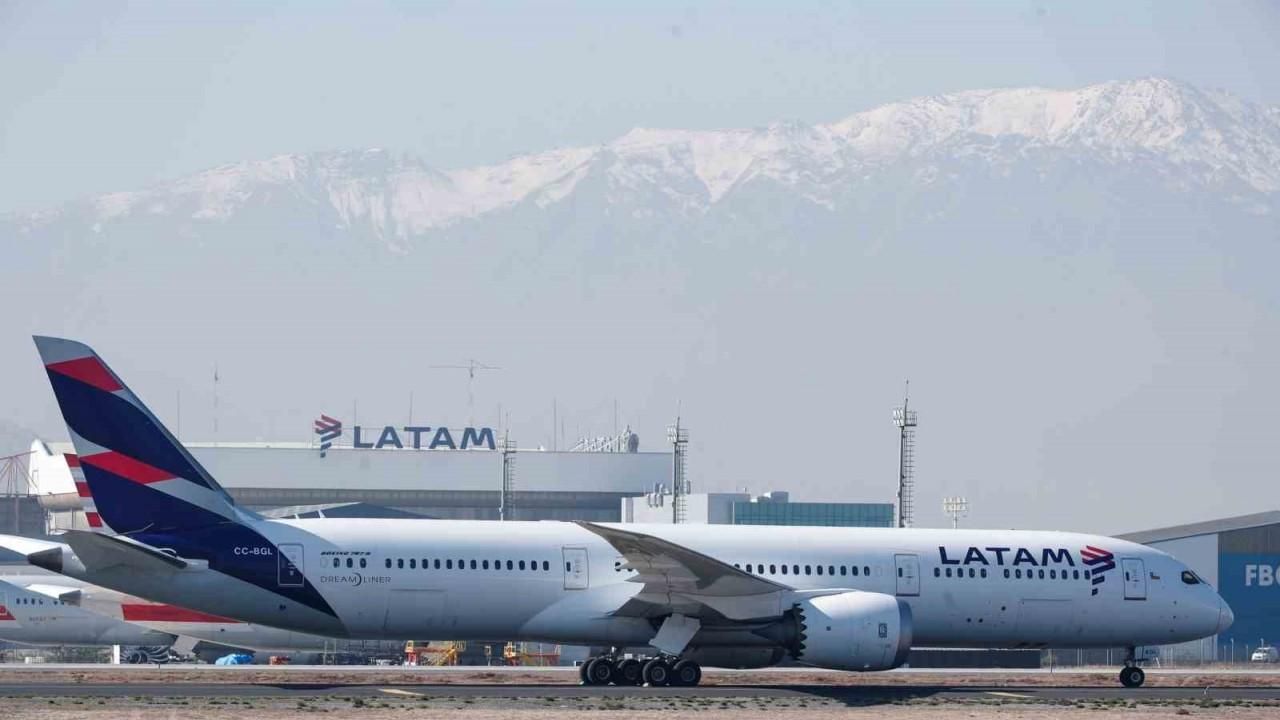 LATAM Havayolları’na ait uçaktaki teknik sorun nedeniyle 50 kişi yaralandı