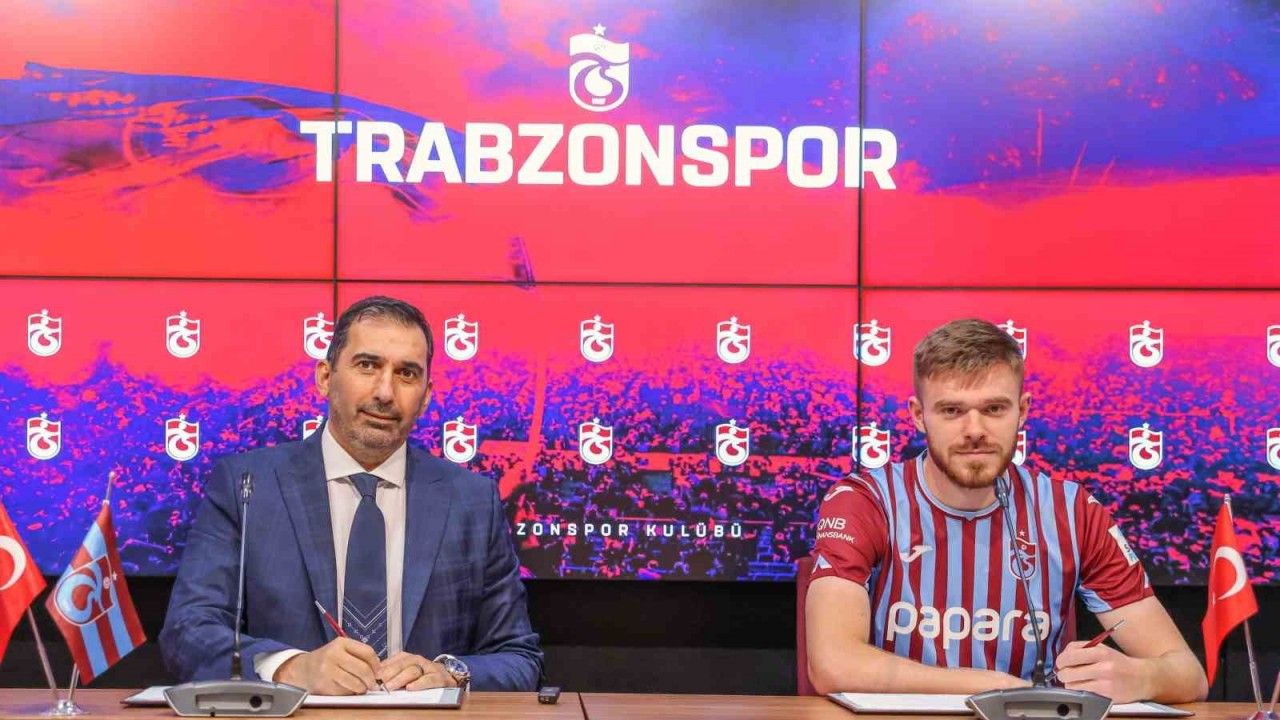 Trabzonspor, Arseniy Batagov için imza töreni düzenledi