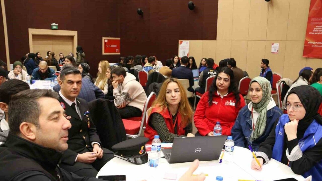 Gümüşhane’de Gençlik Politika Belgesi Çalıştayı gerçekleştirildi