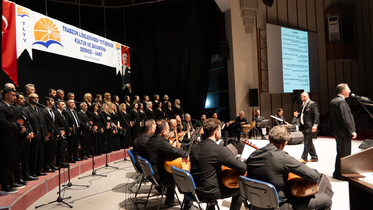 TLYD THM Korosu’nun ‘Çoban Yıldızı’ ayakta alkışlandı