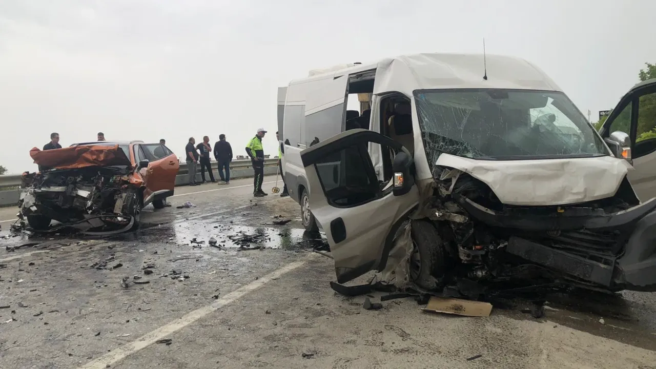 Bursa’da trafik kazası sonrası kavga: 12 yaralı