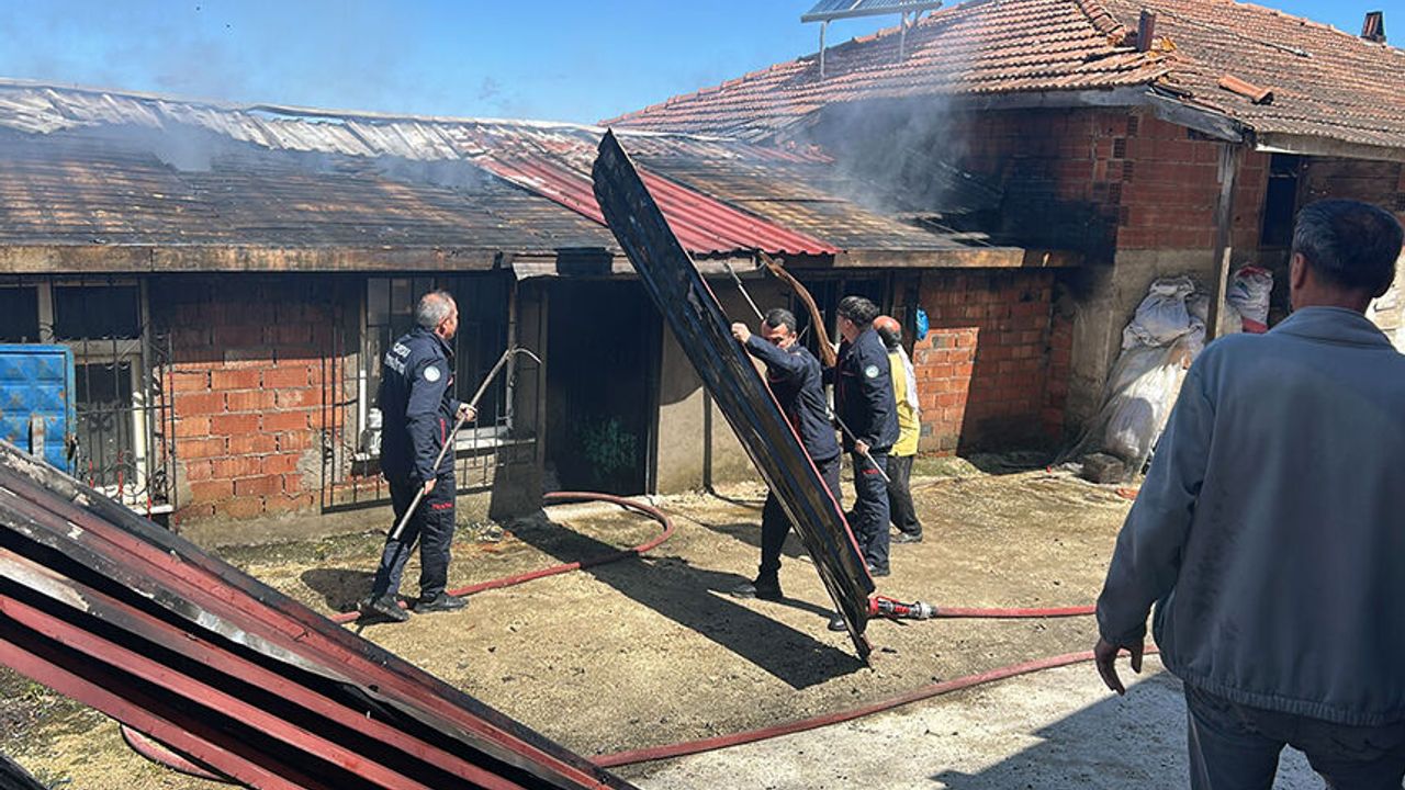 Ordu’da çıkan yangında tek katlı ev kullanılmaz hale geldi
