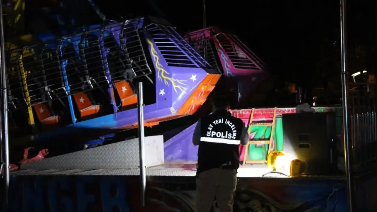 Lunaparkta korkunç kaza: 20 yaşındaki genç hayatını kaybetti