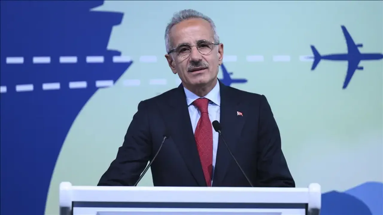 Havalimanlarında tarihi yoğunluk: Yolcu sayısı nüfusu aştı
