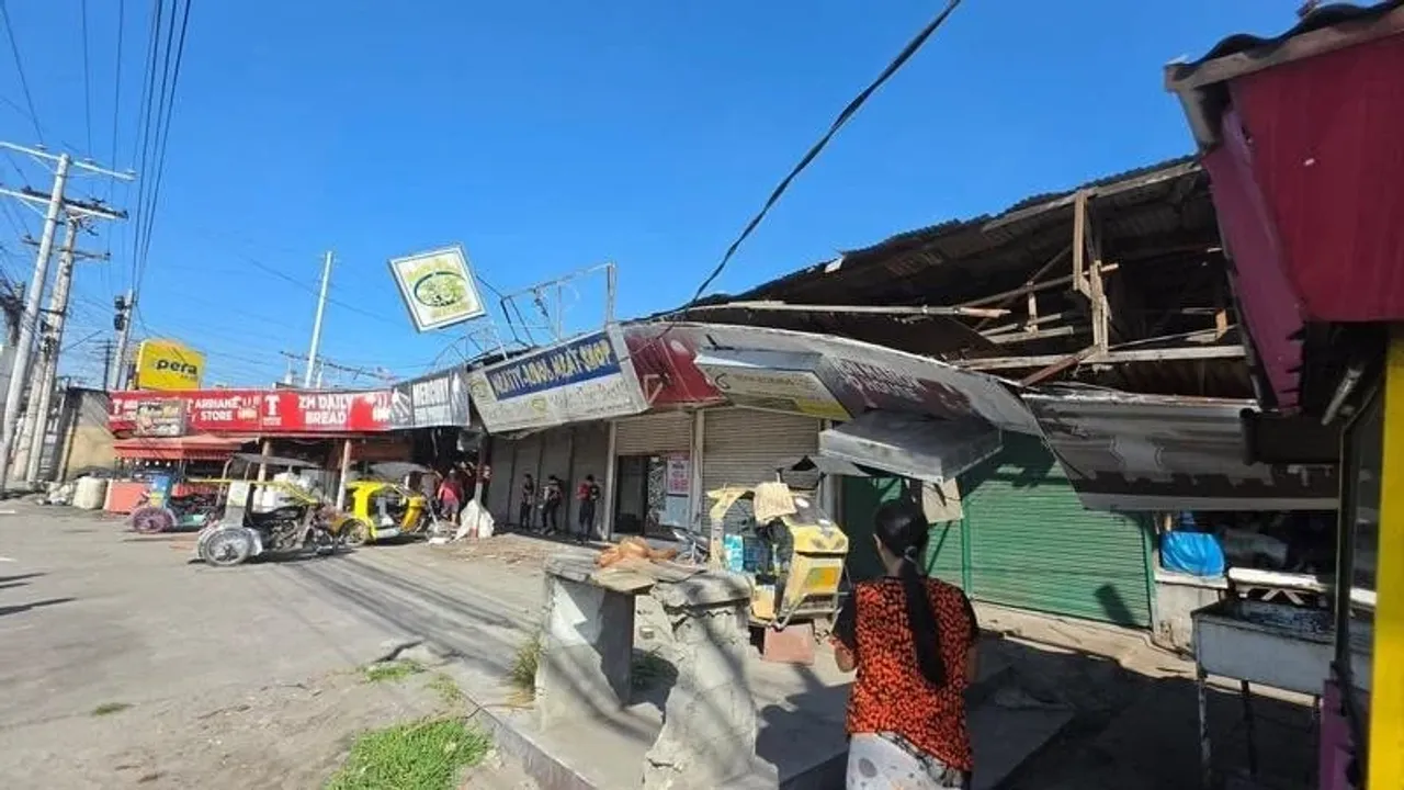 7.8 büyüklüğünde deprem!  Korku dolu anlar kamerada