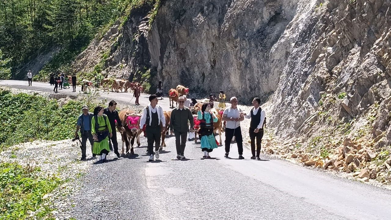 Trabzon'un Şalpazarı ilçesinde geleneksel yayla göçü başladı