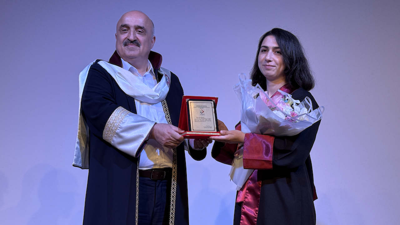 Trabzon Üniversitesi'nde mezuniyet töreni düzenlen