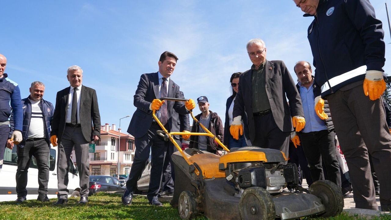 Ortahisar Belediyesi, park ve yeşil alanları yaz mevsimine h