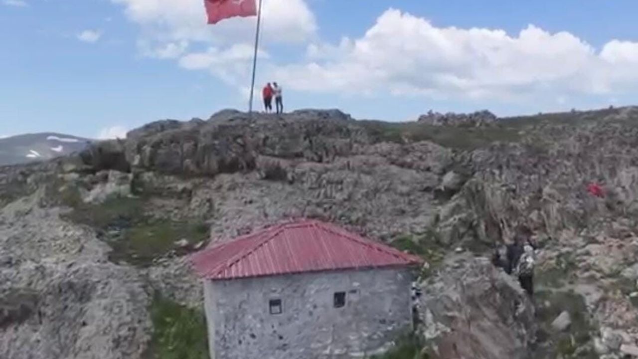 2 bin 500 rakımdaki Taş Mescid ilgi çekiyor