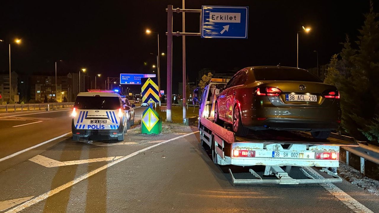 Kaçmak için her yolu deneyen alkollü sürücü yakayı ele verdi... O anlar kamerada