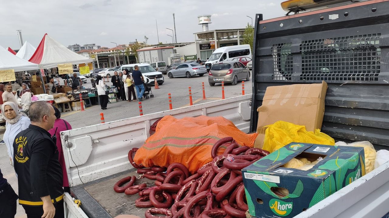 Malatya'da gıda denetimi: 230 kilo sucuk ve 150 kilo peynir imha edilecek