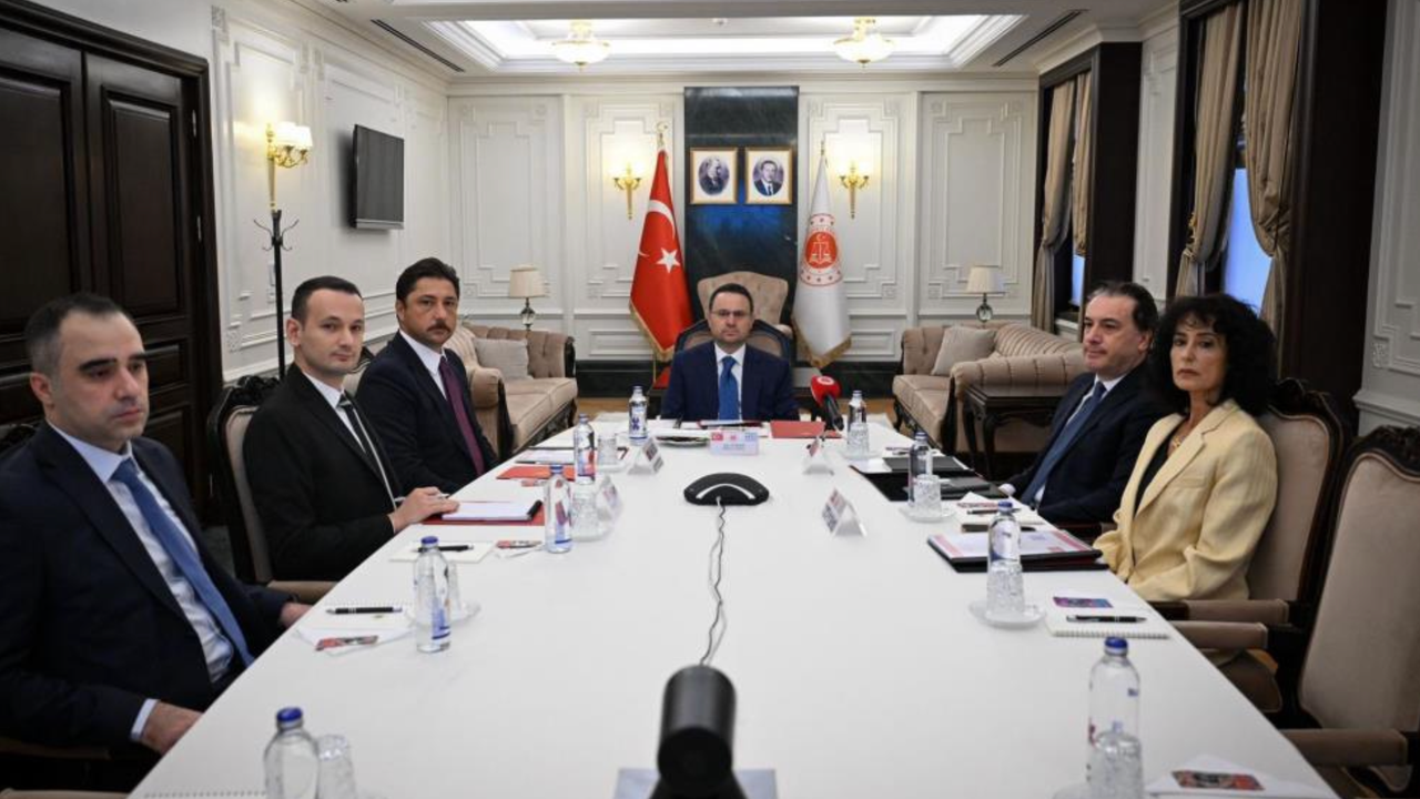 Adalet Bakanı Gürlek, Yunanistan'dan "Bayğaraların" liderini istedi