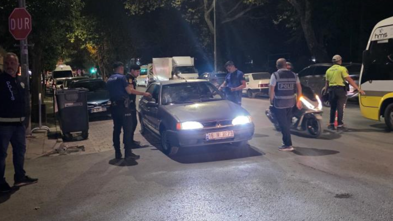 İnegöl'de polis kuş uçurtmadı, bin 412 kişi sorgulandı