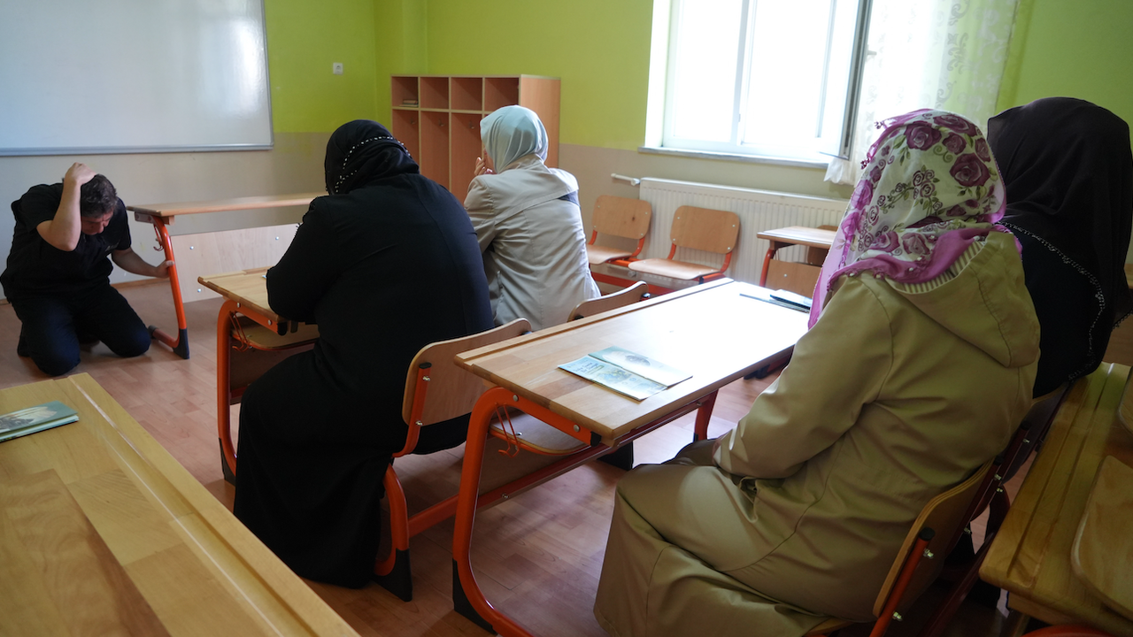 Önce öğrendiler sonra çevrelerine anlatacaklar: Demirözü'nde vatandaşlara afet ve çevre bilgilendirmesi