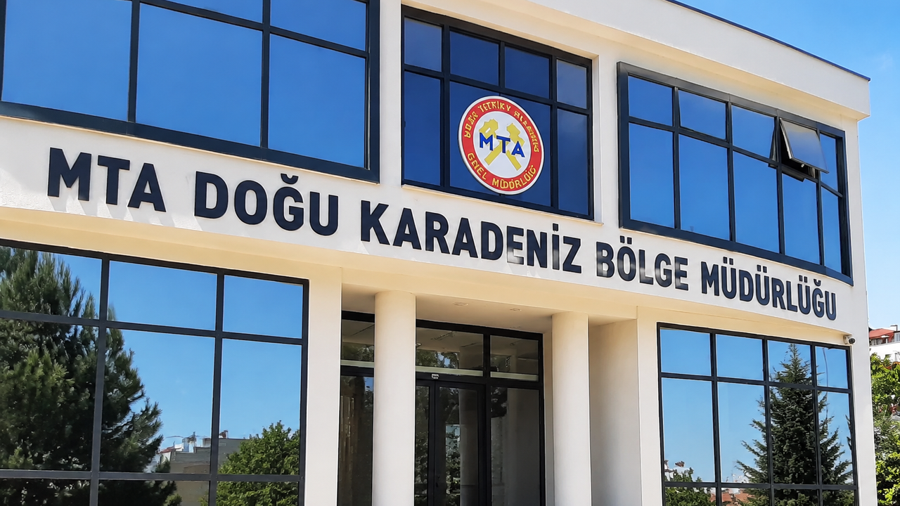 YANGIN MERDİVENİ VE YANGIN İHBAR SİSTEMİ İLE WC ONARIM İŞİ