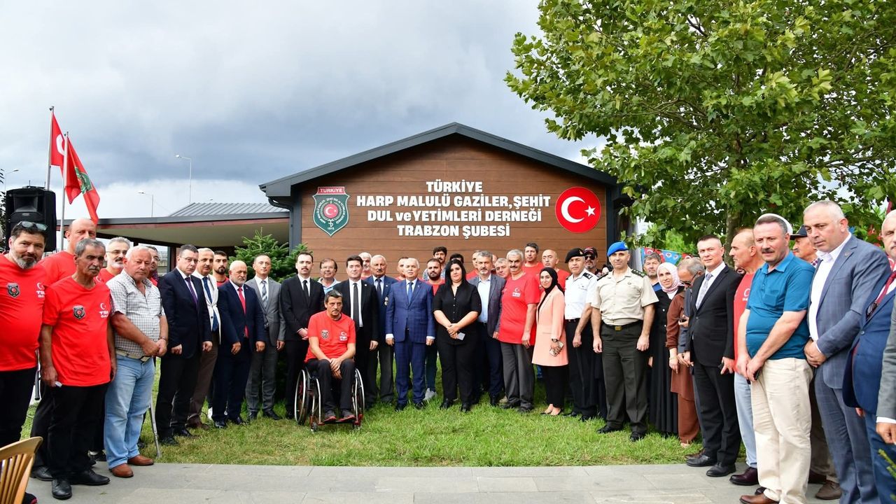 Trabzon şehitlerini anacak: Ayasofya Kavşağı’nda anlamlı buluşma